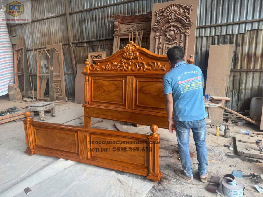 Giường ngủ gỗ gõ đỏ tân cổ điển